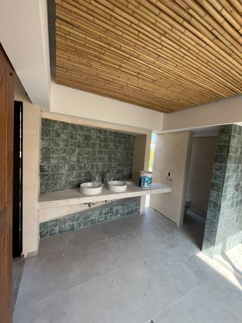 El mismo baño desde otro ángulo.